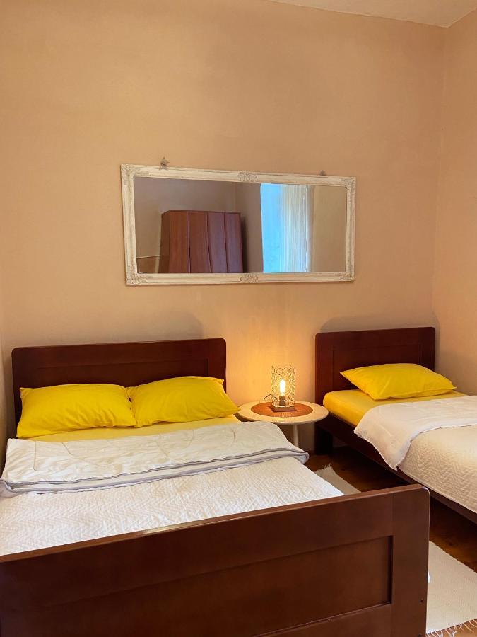 S&I Room Котор Екстериор снимка